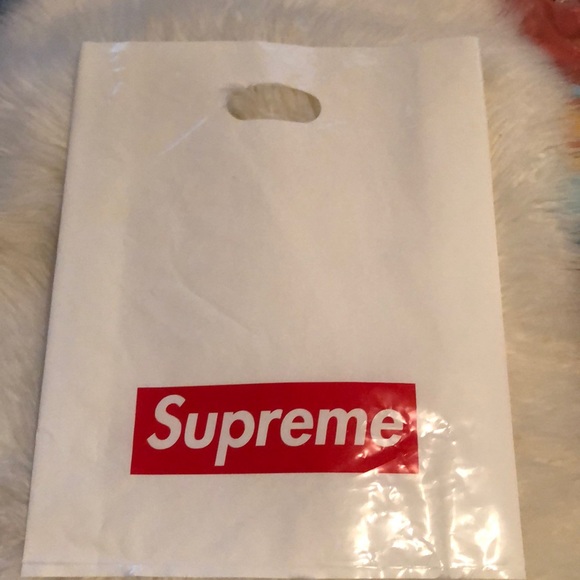 Three Authentic Supreme Shopping Bags 🛍 - Picture 6 of 6
